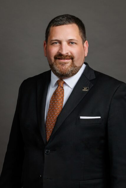 Chad Thomas : Funeral Director
