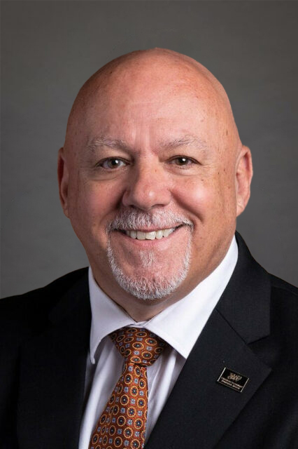 Mike E. Moss : Funeral Service Attendant